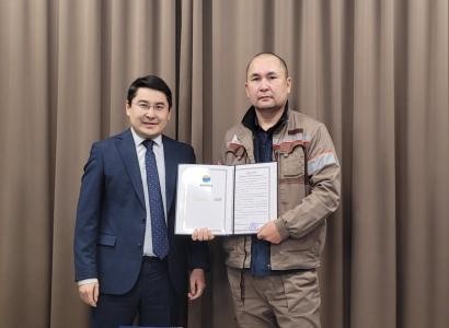 Республика күнін мерекелеу және үздік қызметкерлерді марапаттау