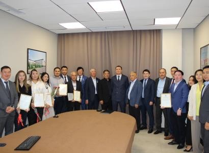 Құрылысшылар күнімен: біздің команданың жетістіктері мен нәтижелерін атап өтеміз!